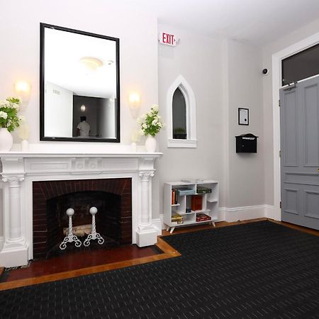 Stylish Studio On Newbury St, This Is Boston! #12 Exterior photo